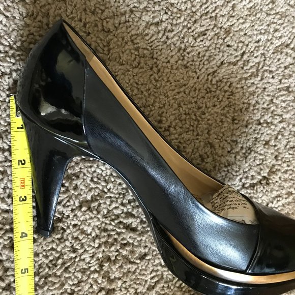 Yves Saint Laurent Women's Black Patent Leather Heels - Picture 7 of 11